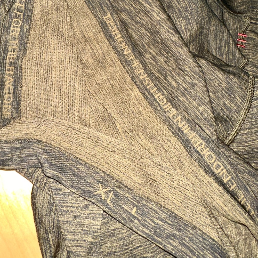 Lululemon Metal Vent Tech Midweight Half Zip - Picture 5 of 5